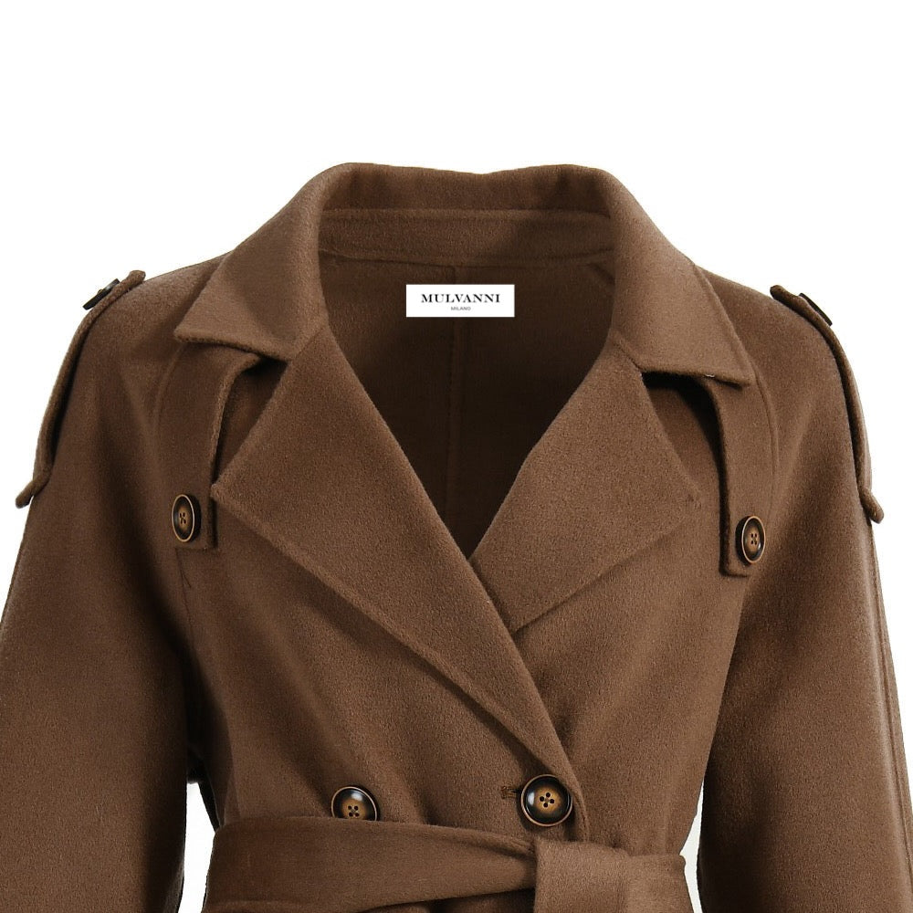 Close up from a brown cashmere trench coat