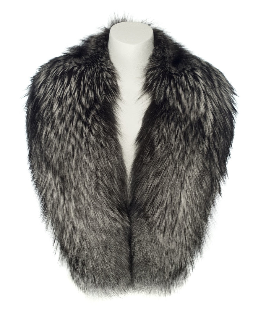 A silver fox fur collar/scarf for woman. 